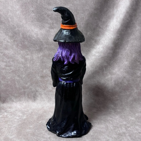 Vintage Halloween Witch with Crystal Ball Table Top Decor - Picture 5 of 7